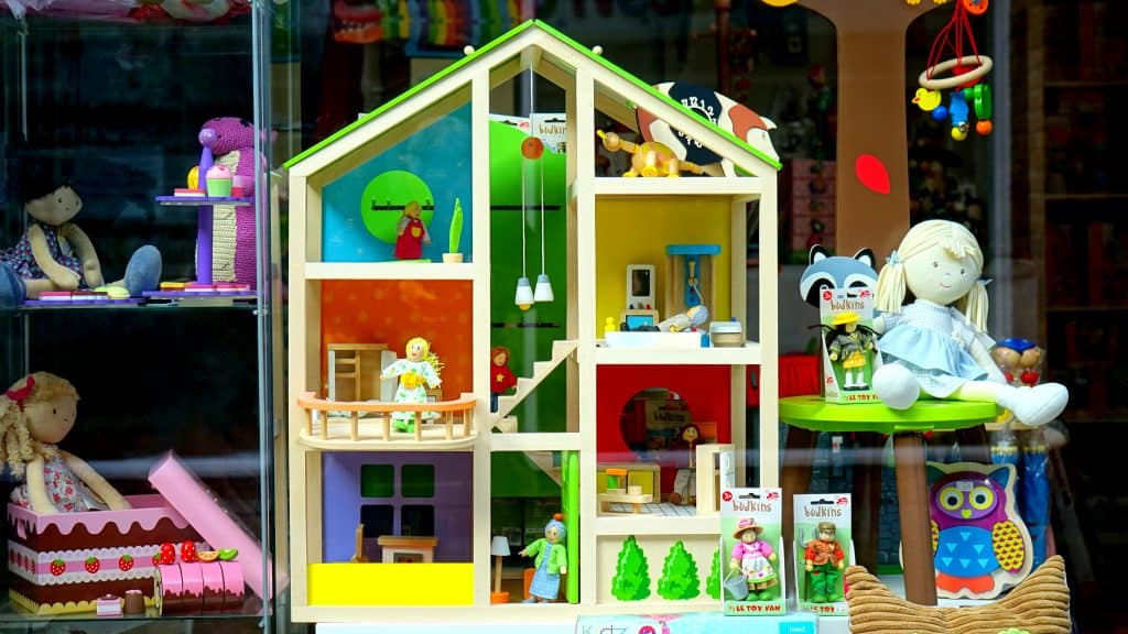 The 14 Best Dollhouses in 2023